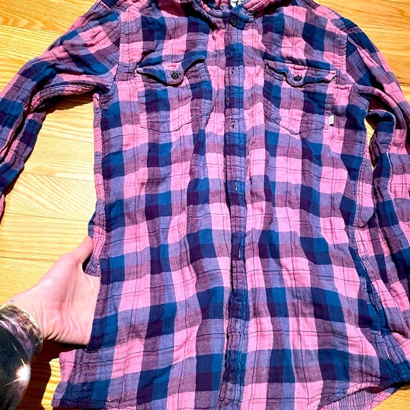 NWOT Aritzia | TNA Boyfriend Plaid Shirt - Picture 3 of 4